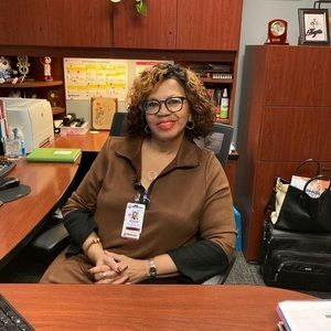 Meet your Posher, Joyce